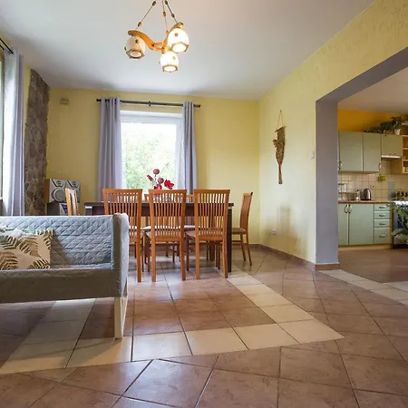 Happy Bison - A 5 Bedroom House With A Garden Bialowieza Exterior photo